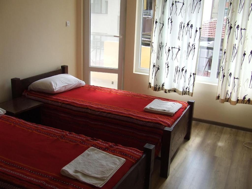 וארנה Asparuhov Guest Rooms And Apartments חדר תמונה