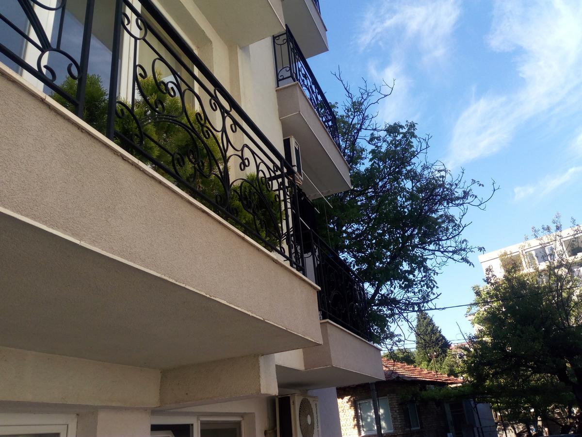 וארנה Asparuhov Guest Rooms And Apartments מראה חיצוני תמונה