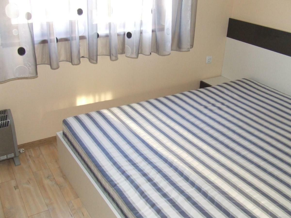 וארנה Asparuhov Guest Rooms And Apartments מראה חיצוני תמונה